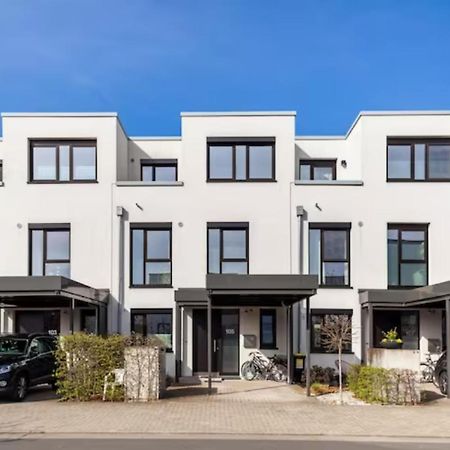 Privatzimmer Mit Balkon-Richtung Messe Хановер Екстериор снимка