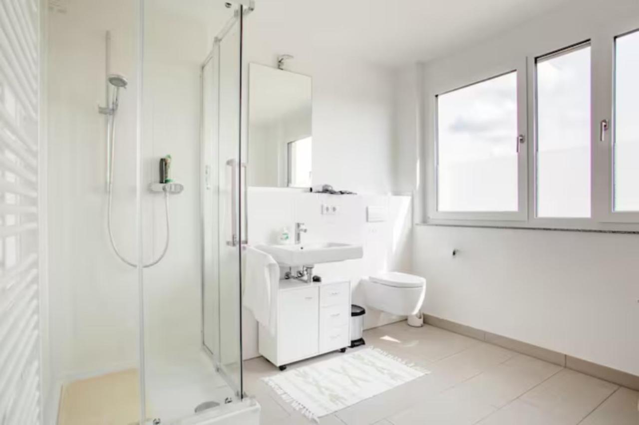 Privatzimmer Mit Balkon-Richtung Messe Хановер Екстериор снимка