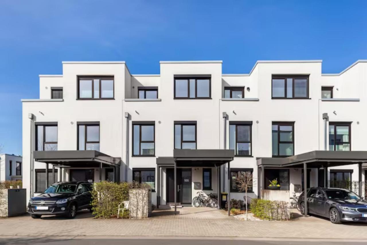 Privatzimmer Mit Balkon-Richtung Messe Хановер Екстериор снимка